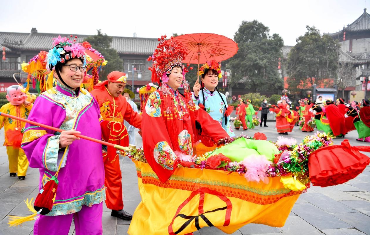 多彩民俗闹新春