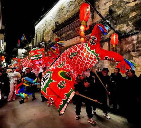 长三角多地非遗“争艳”、十二花神送祝福……上海人这样过龙年元宵节