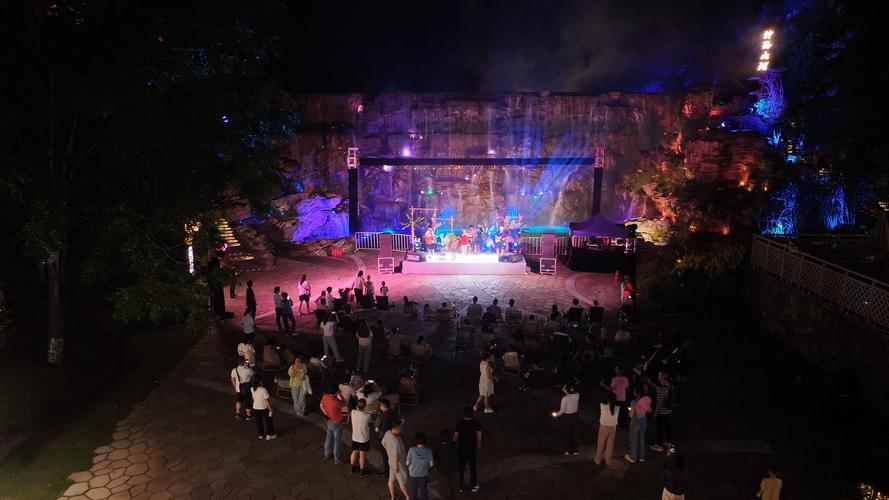 黄山市花山世界上新实景演绎,夜游体验“花样多”