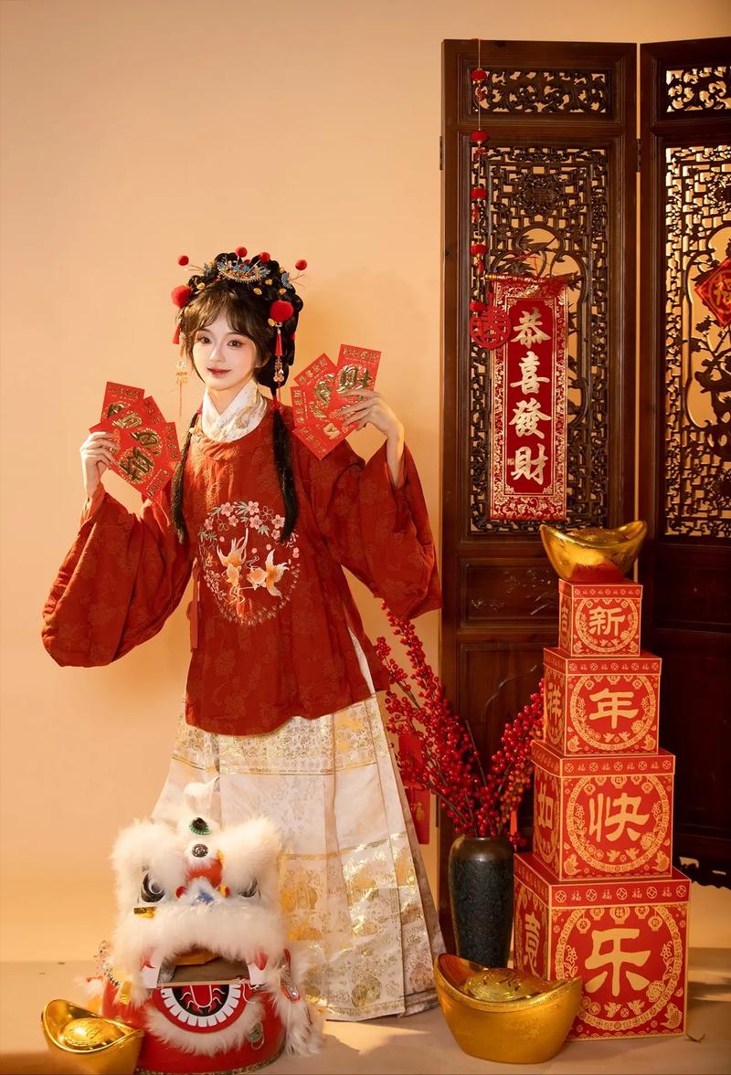 (新春走基层)浙江舟山:穿汉服玩穿越 游客解锁春节新玩法