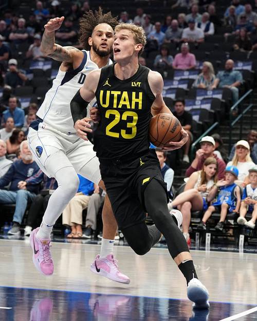 马尔卡宁33+13马克西25+9 爵士客胜76人