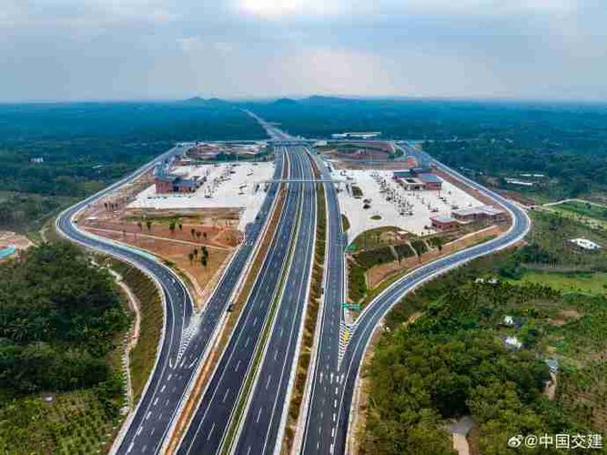 海南G9812高速公路延长线工程进入收尾冲刺阶段