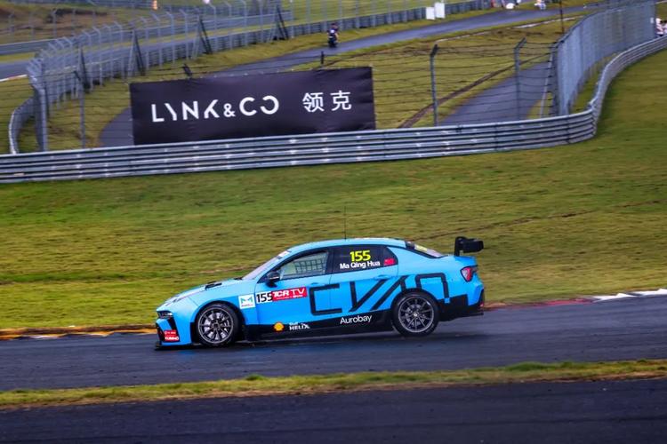 郭富城收获季军!株洲国际赛车运动周首战揭幕