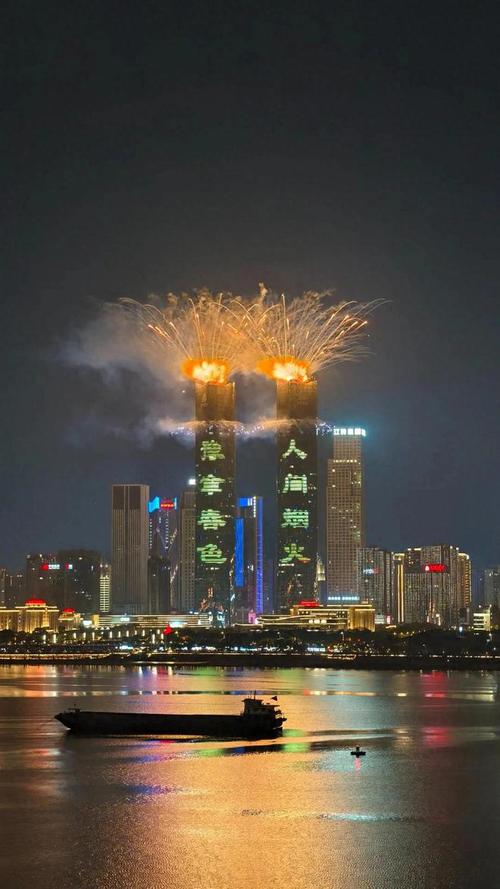 豫章春色好 人间烟火暖