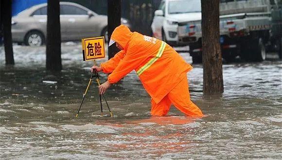 湖北省潜江市发布暴雨橙色预警_1