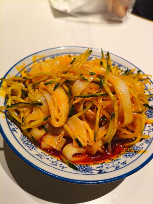 (寻味中华丨饮食)行走陕西“凉皮江湖”:恣意爽滑,“不伤体面”