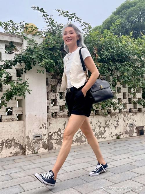 银发“搭子”参与社区治理 浙江阿姨“舞”出精彩晚年