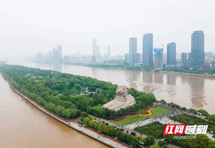 湾区三分钟丨洪峰过后 还有谁留在这里?