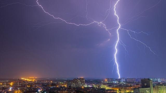 雷电蓝色预警!今天午后至夜间北京大部有雷阵雨 局地短时雨强较大