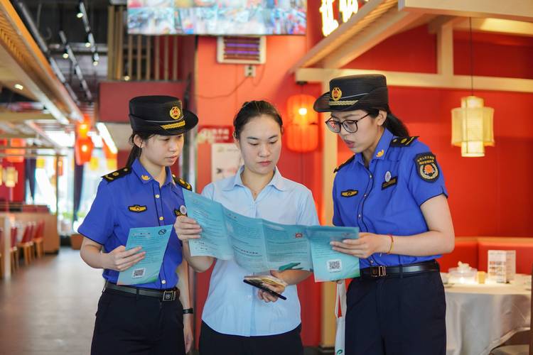 针对商场景区内商户 北京延庆城管排查燃气安全